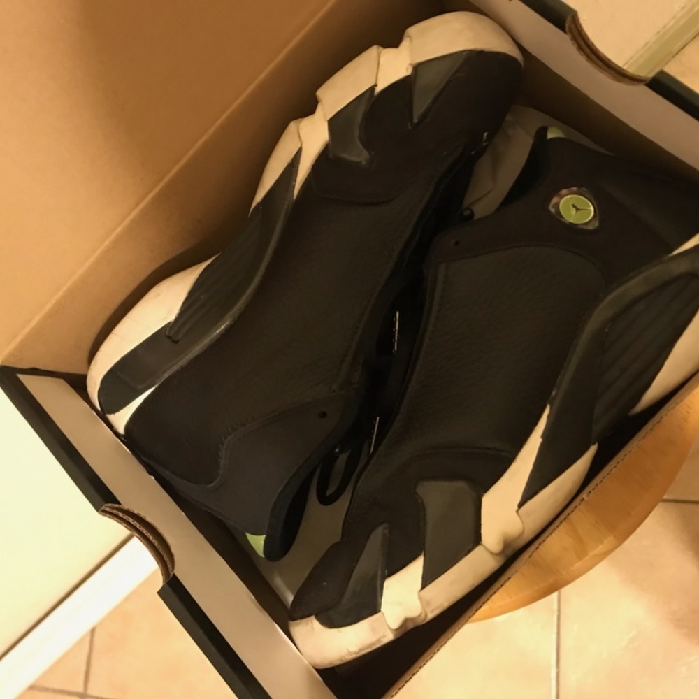 Jordan 14 - Picture 2 of 3